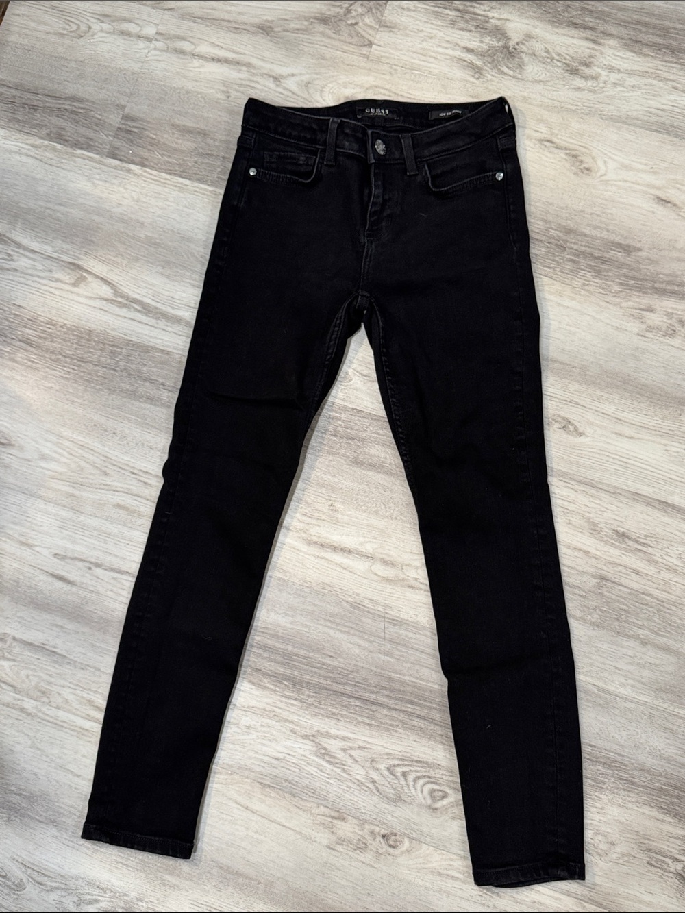 Guess Black Low Rise Skinny Women Jeans size 26